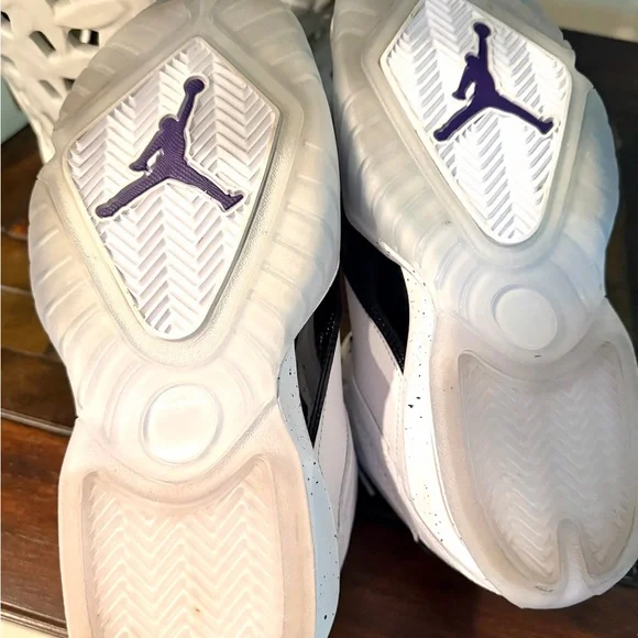 Jordan B'Loyal White and Purple Sneakers - Picture 14 of 16